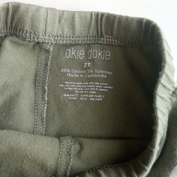 Girl shorts bundle 2 pairs 2T Toddler - Picture 2 of 5